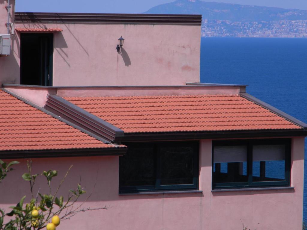 Villa Rosmary - Sorrento Coast - Gulf Of Naples View Екстер'єр фото