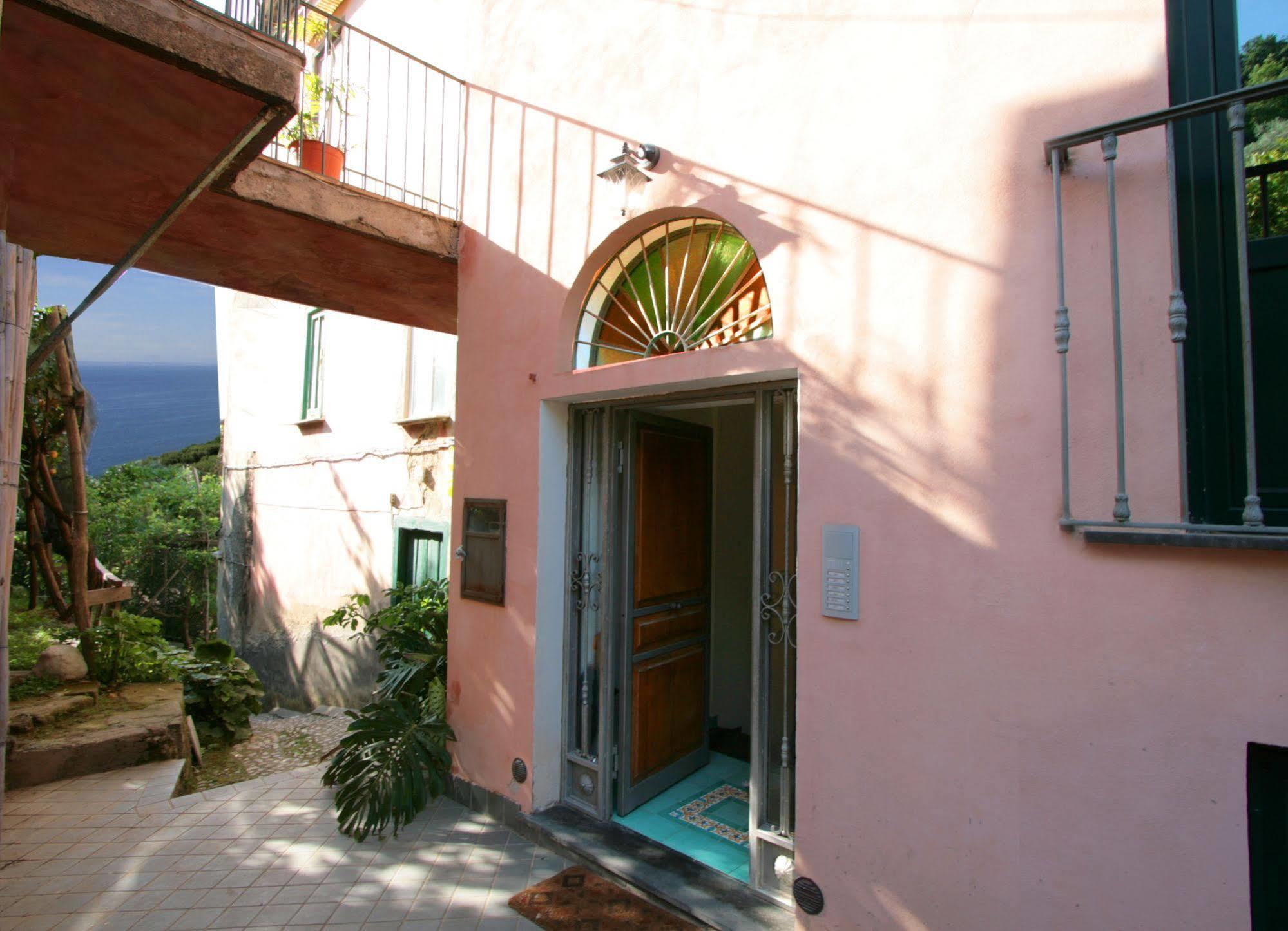 Villa Rosmary - Sorrento Coast - Gulf Of Naples View Екстер'єр фото