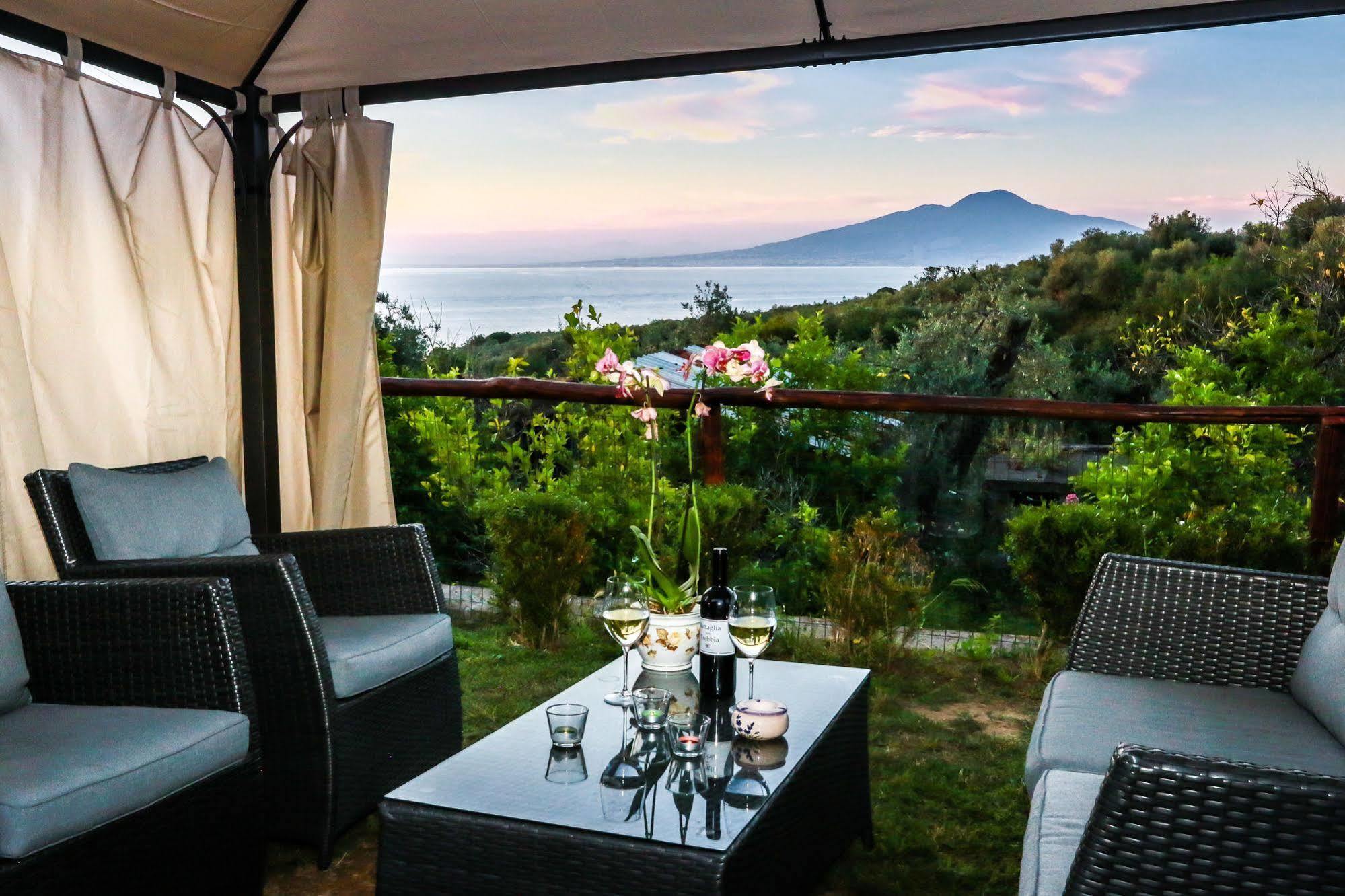 Villa Rosmary - Sorrento Coast - Gulf Of Naples View Екстер'єр фото