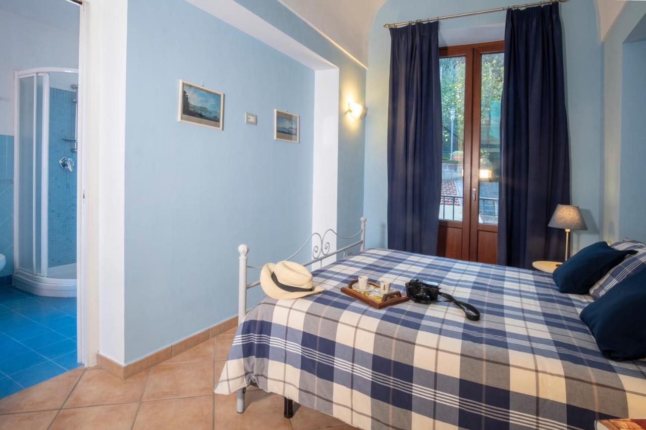 Villa Rosmary - Sorrento Coast - Gulf Of Naples View Екстер'єр фото